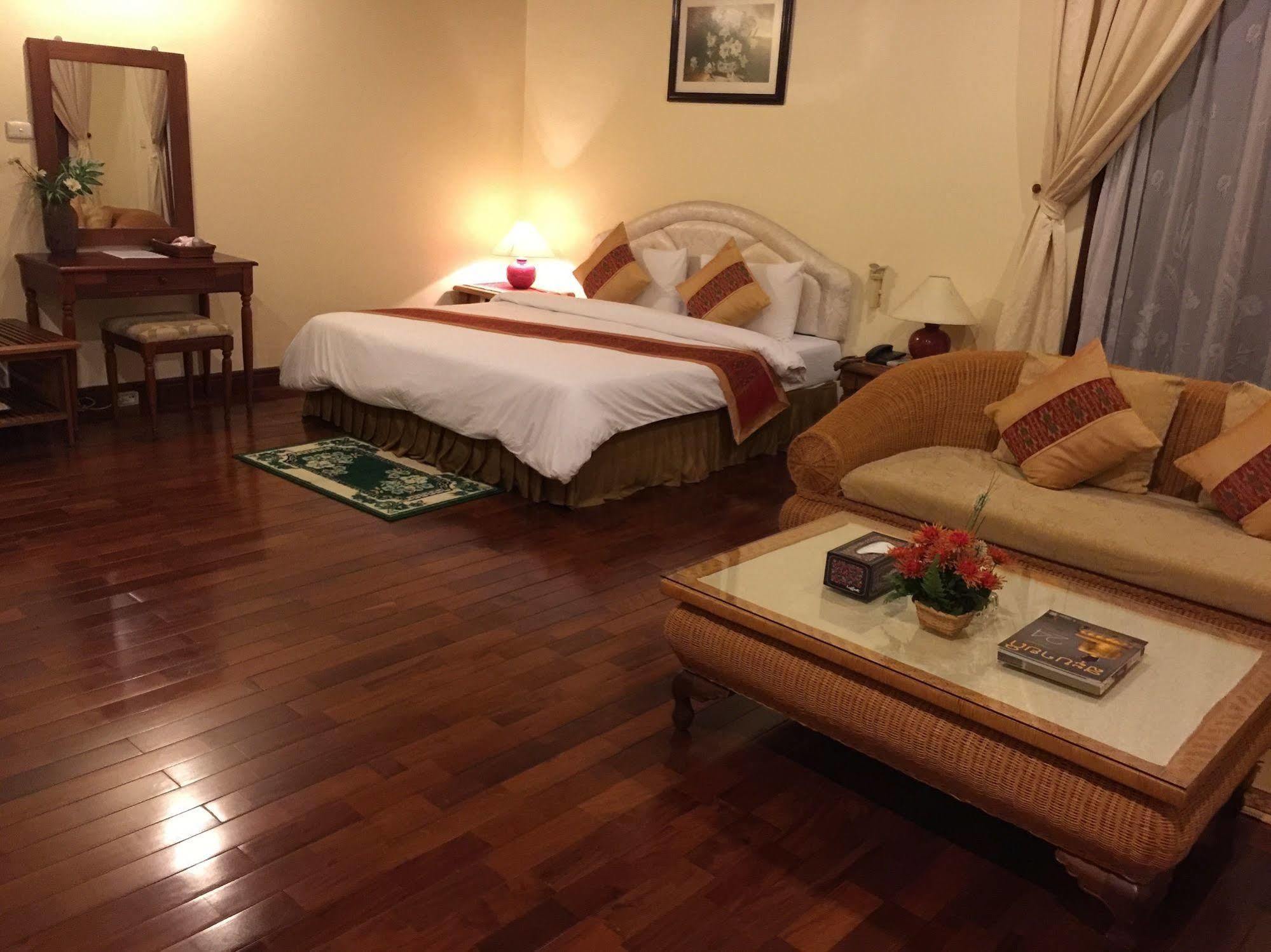 Champasak Palace Hotel Pakse Εξωτερικό φωτογραφία